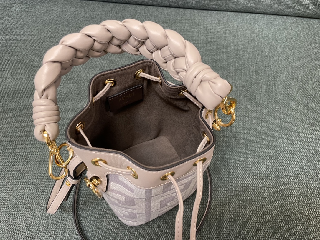 [TOP] FENDI Mon Tresor Calfskin Material Bag - 18x12x10cm - White