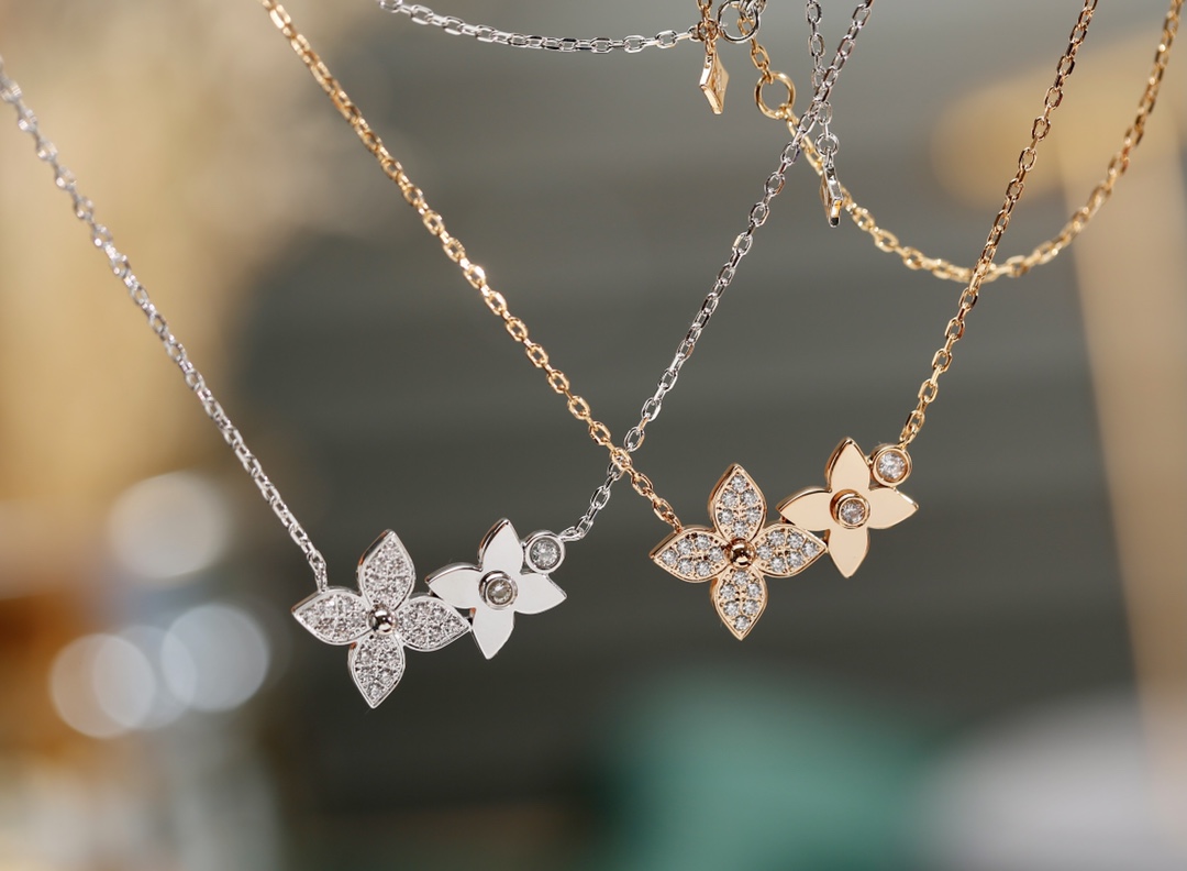 [TOP] Louis Vuitton LV Blossom Series Double Flower Necklace - 2 Color