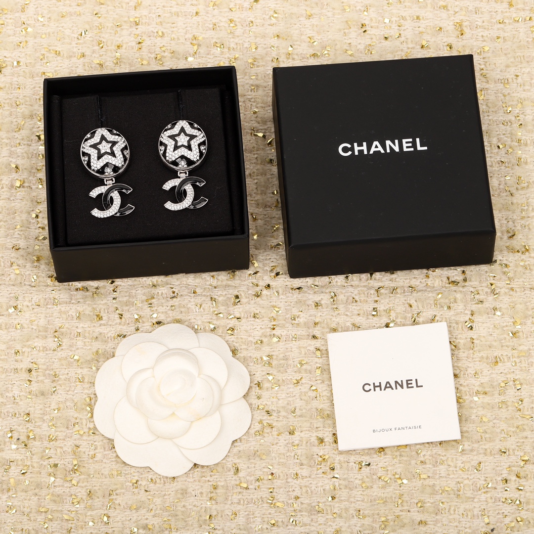 [TOP] CHANEL Five-pointed Star Double C Earrings
