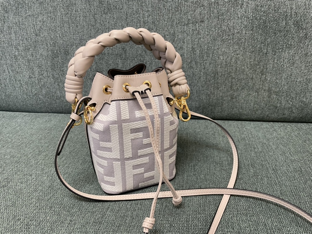 [TOP] FENDI Mon Tresor Calfskin Material Bag - 18x12x10cm - White