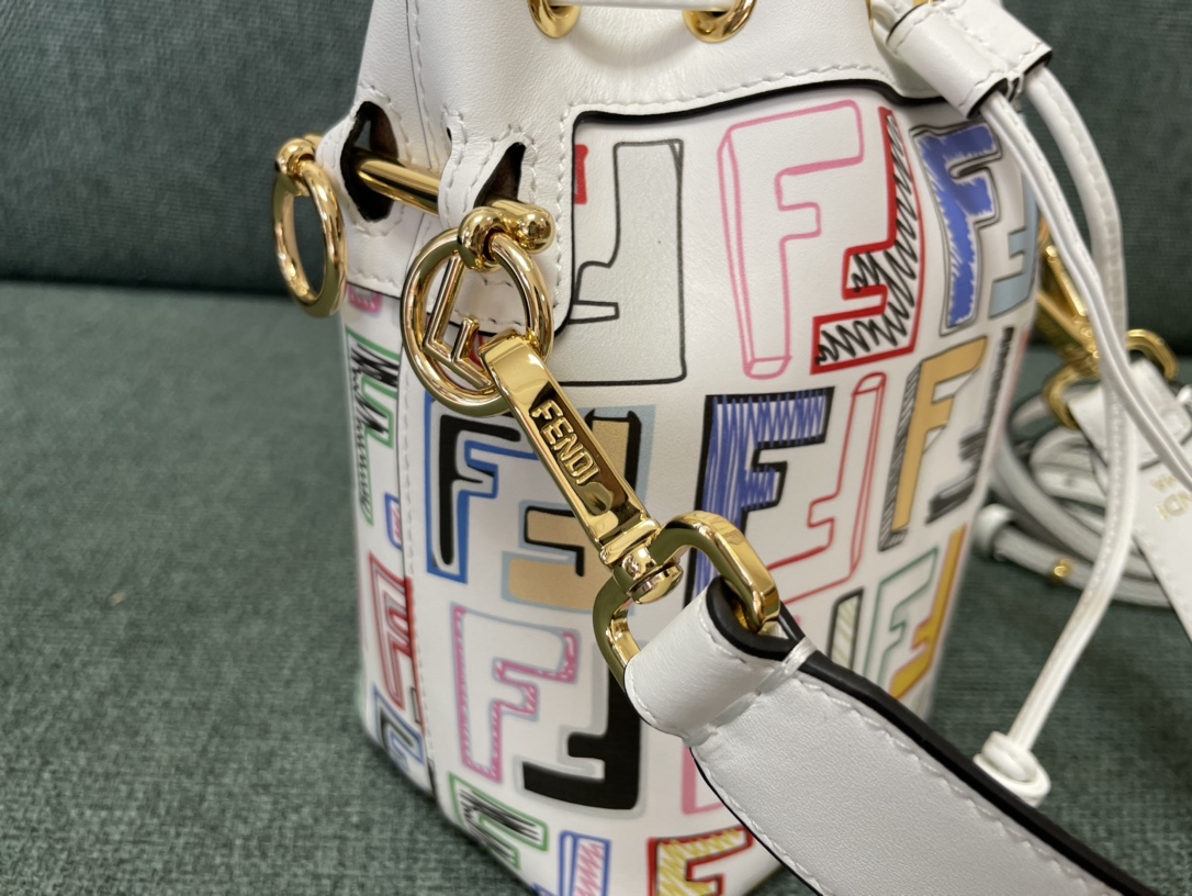 [TOP] FENDI Mon Tresor Calfskin Material Bag  - 18x12x10cm - White