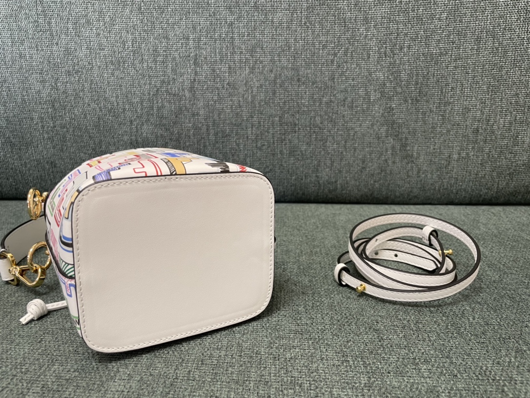 [TOP] FENDI Mon Tresor Calfskin Material Bag  - 18x12x10cm - White