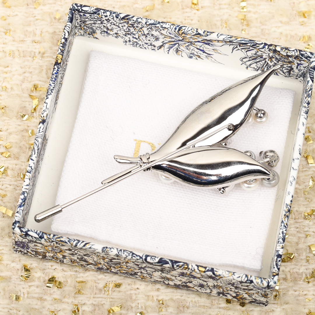 [TOP] Christian Dior Lily of the Valley Brooch - Silver