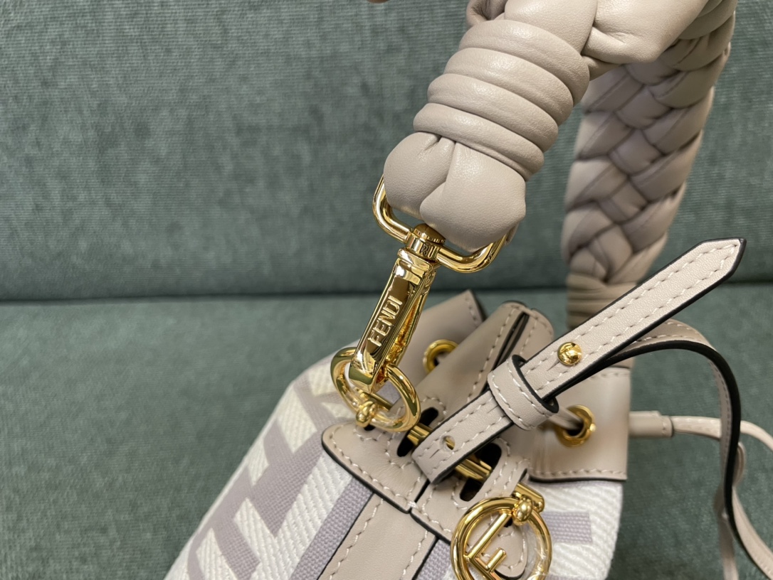 [TOP] FENDI Mon Tresor Calfskin Material Bag - 18x12x10cm - White