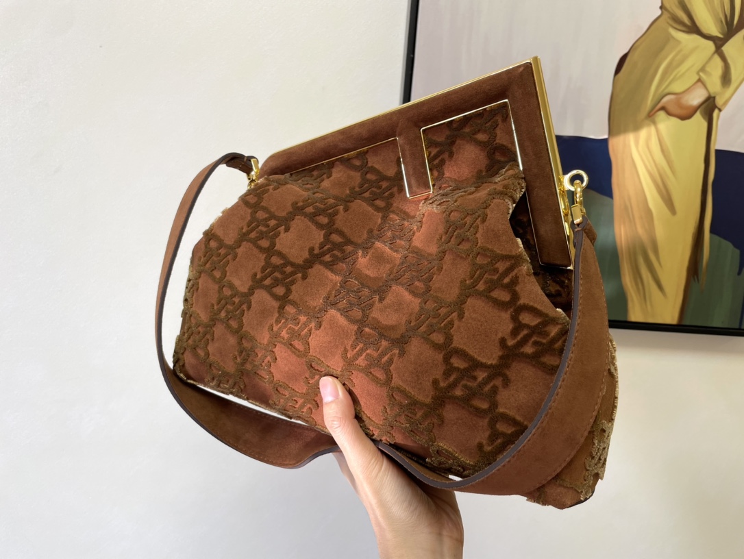[TOP] FENDI Brown Nappa Leather Material First Bag - Two Sizes