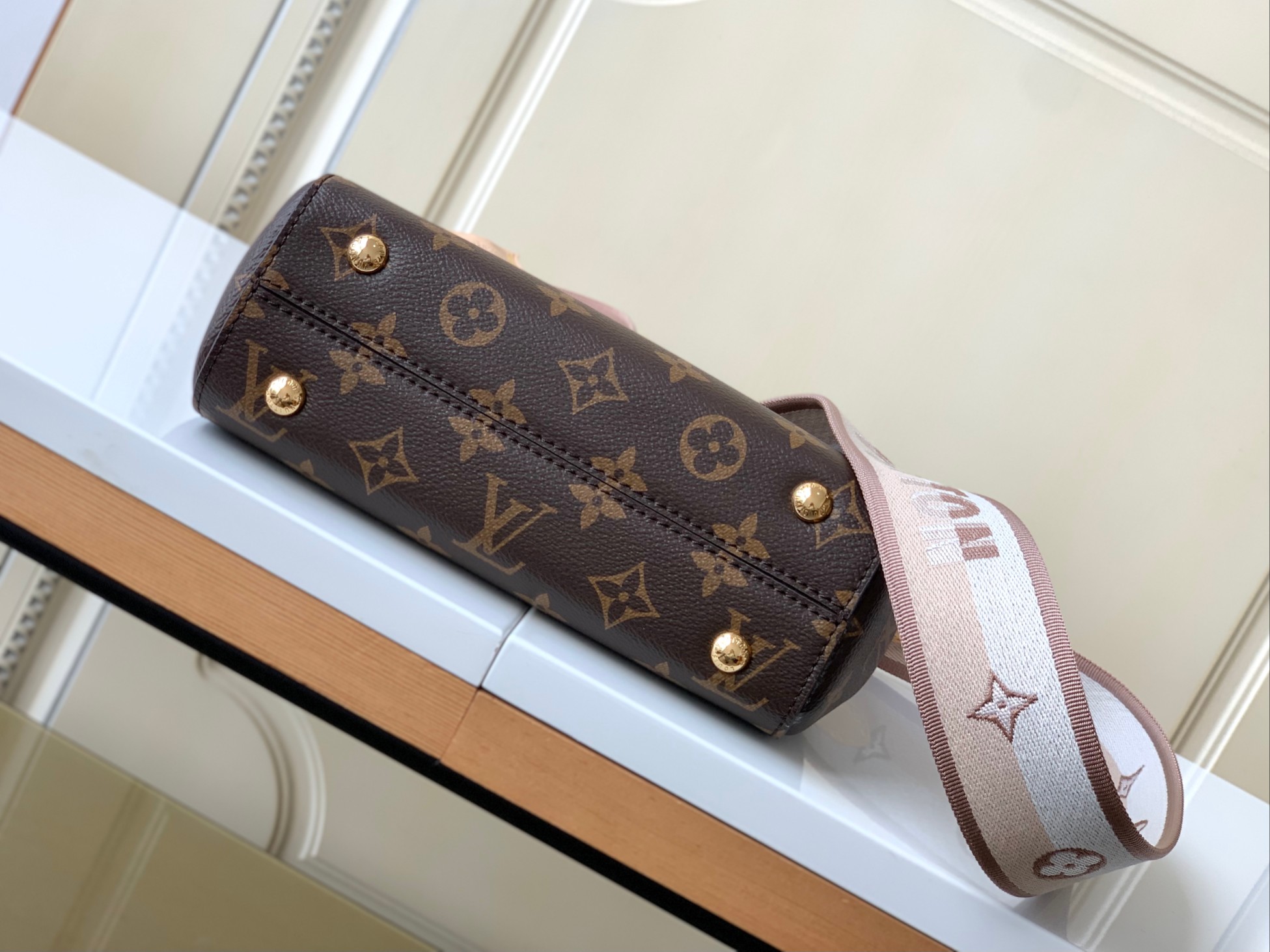 [TOP] Louis Vuitton LV Cluny Mini Handbag 20x16x7.5cm