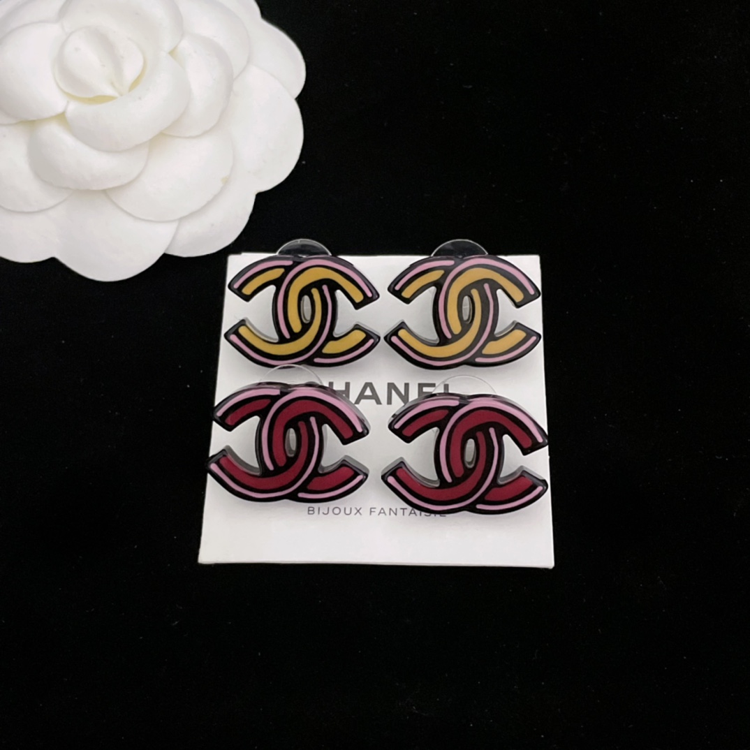 [TOP] CHANEL Comic Style Double C Earrings - 2 Color