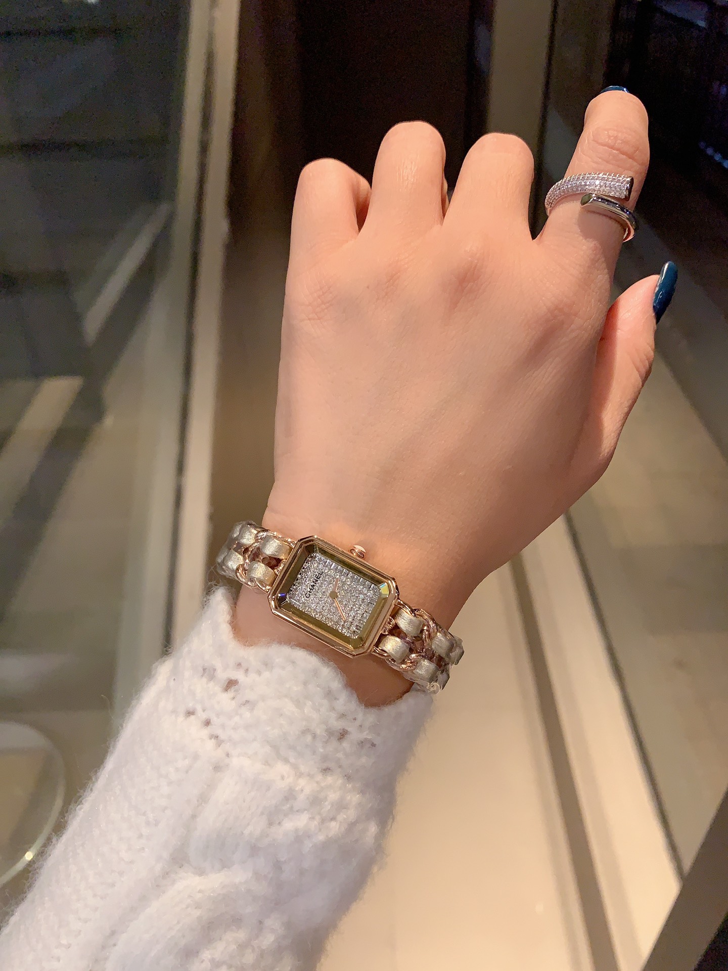 [TOP] CHANEL PREMIÈRE CHAÎNE Watch 21x26 CM