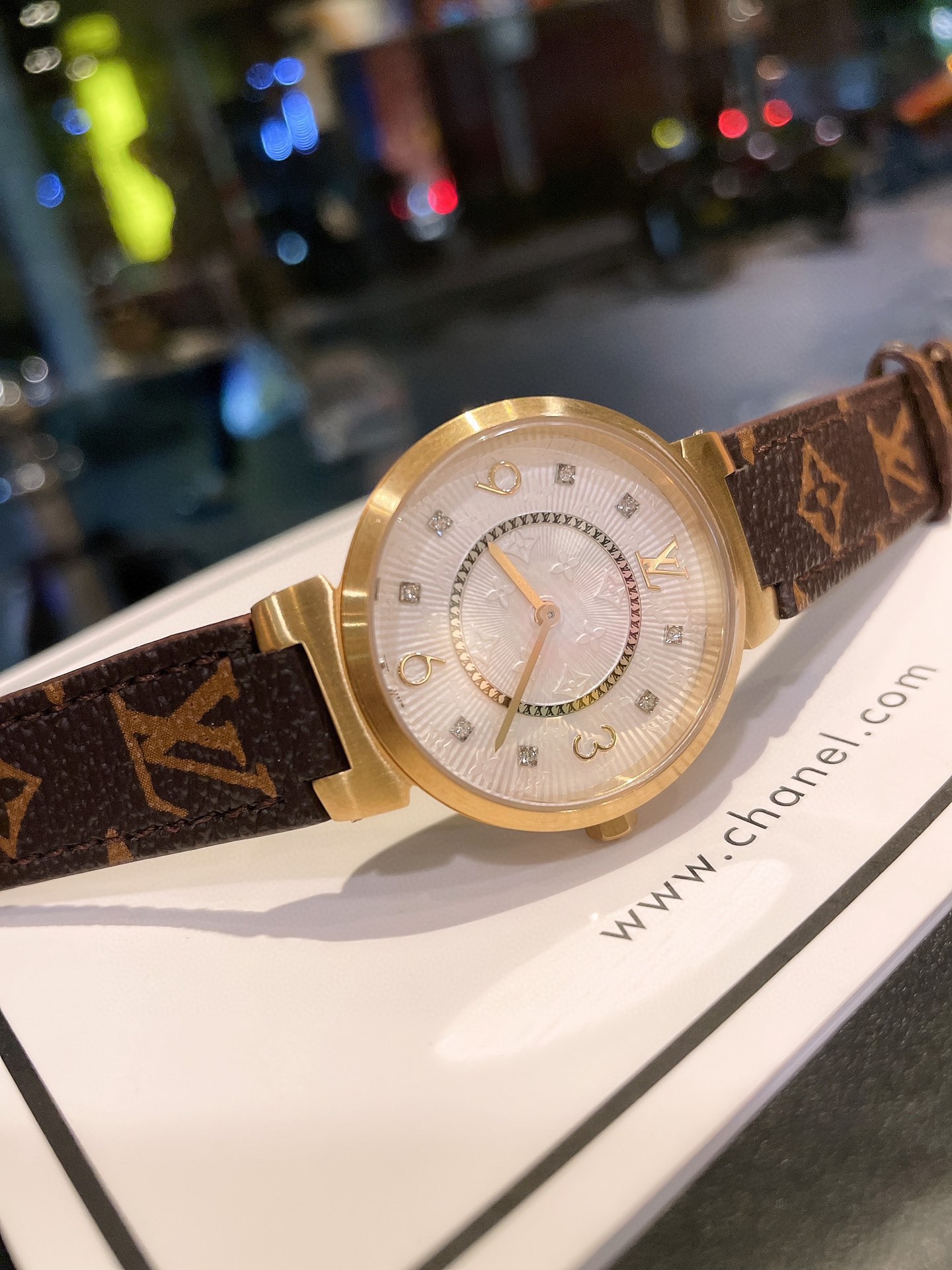 [TOP] Louis Vuitton LV Swiss Quartz Movement Watch 34mm - 3 Colours