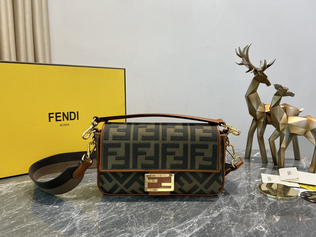 [TOP] FENDI Canvas Baguette Bag - 27x5x15cm