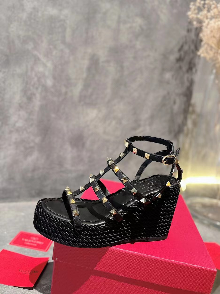[TOP] VALENTINO Valentine Sandals - 2 Colors