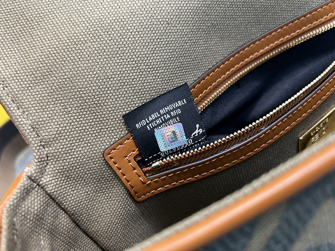 [TOP] FENDI Canvas Baguette Bag - 27x5x15cm