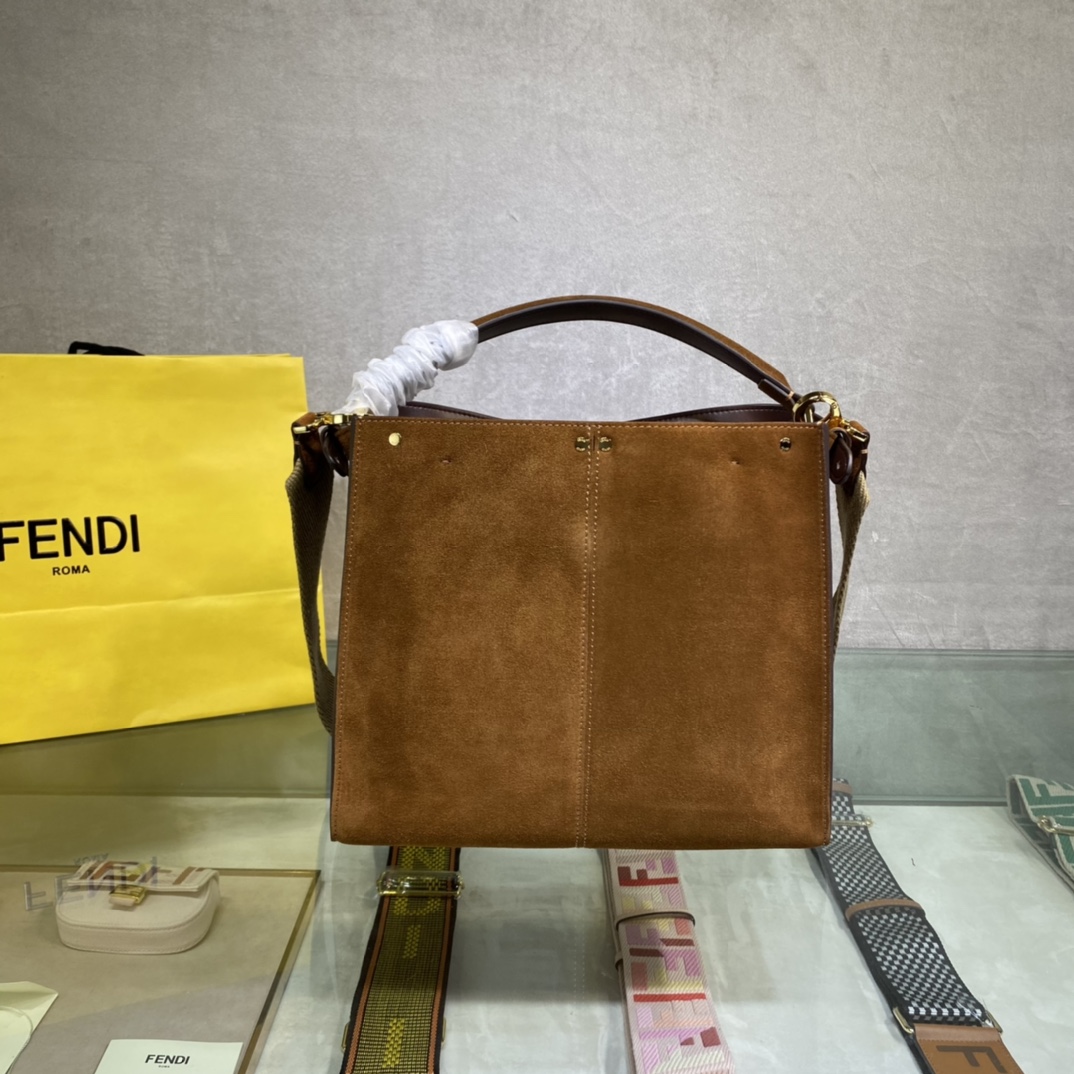 [TOP]FENDI Frosted Cowhide Peekaboo Bag 30CM - Brown