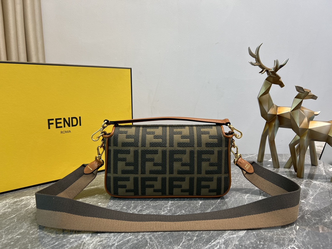 [TOP] FENDI Canvas Baguette Bag - 27x5x15cm
