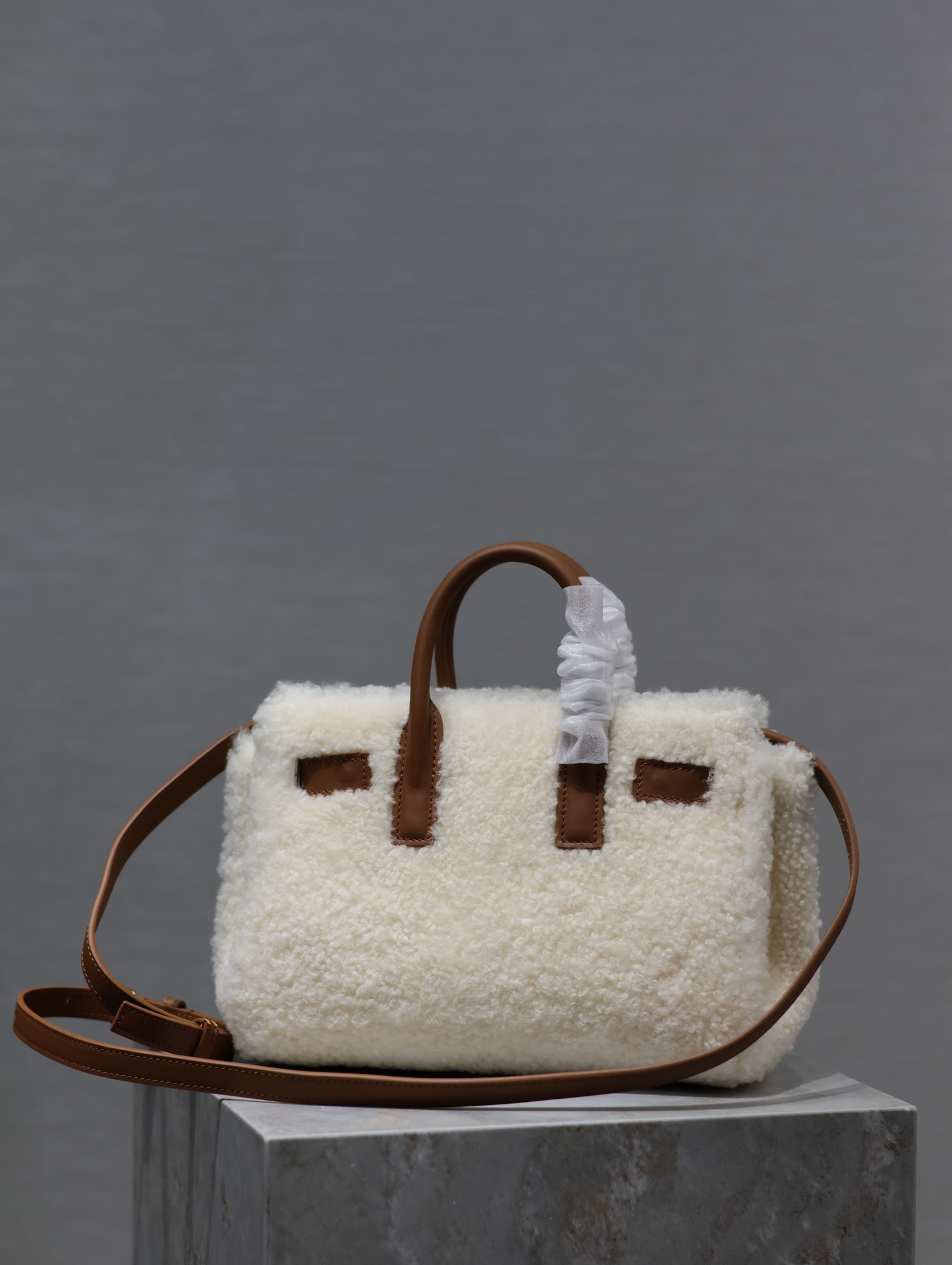[TOP] Yves Saint Laurent YSL Lamb's Wool Sac De Jour Handbag