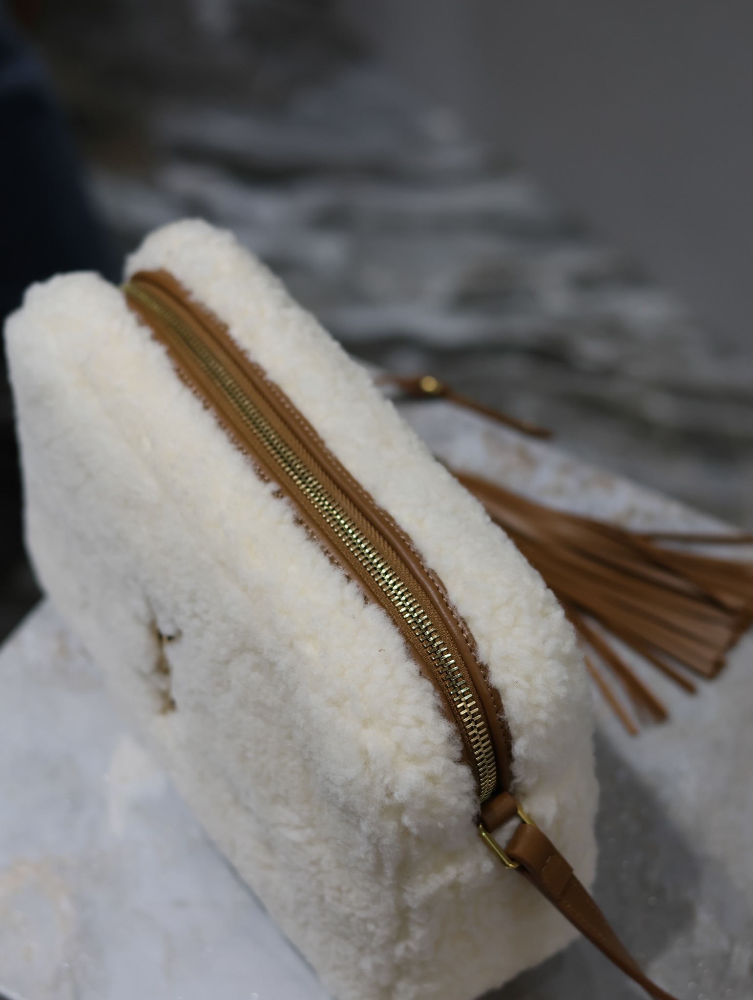 [TOP] Yves Saint Laurent YSL Lamb's Wool Lou Camera Bags - Beige