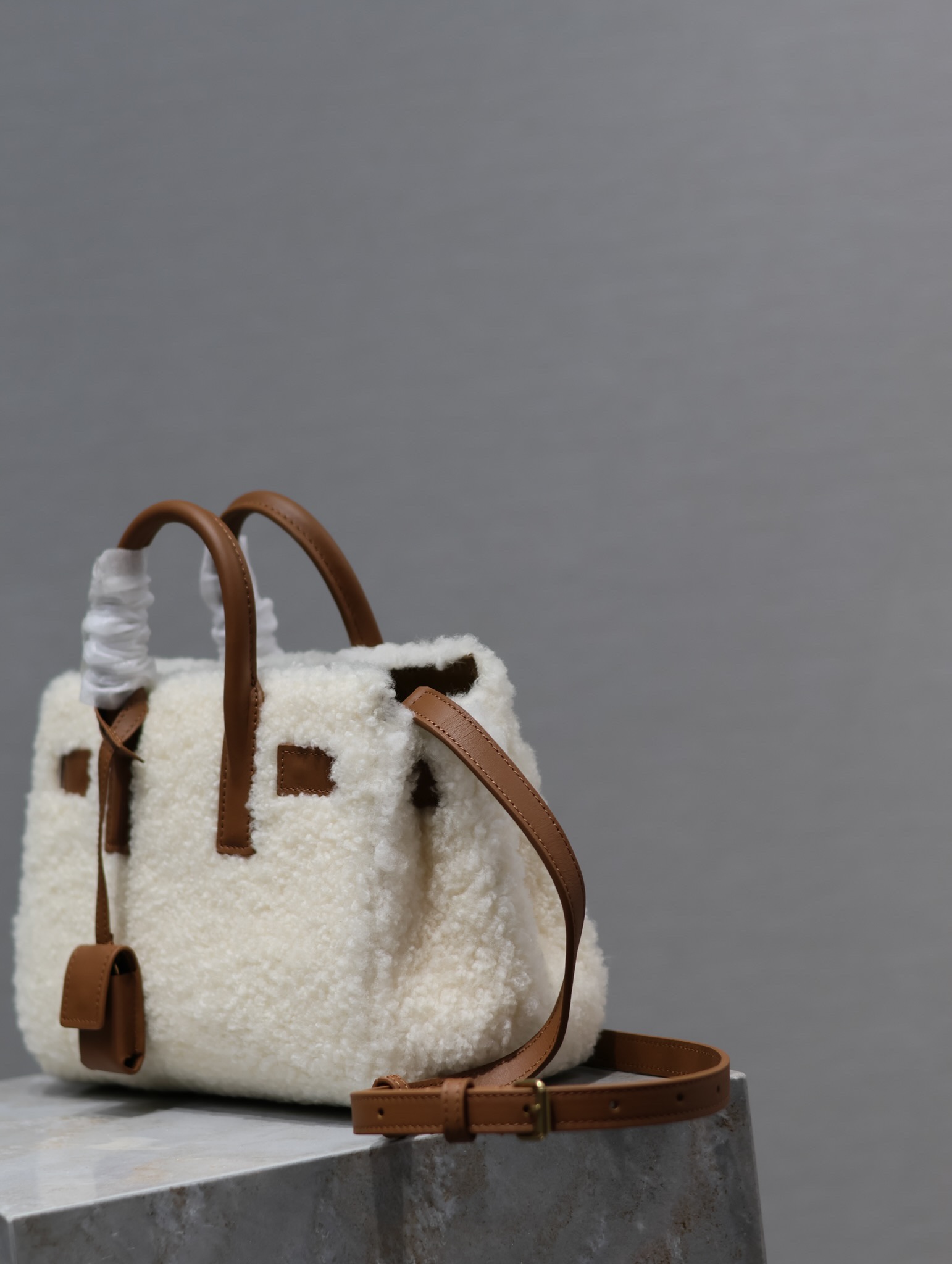 [TOP] Yves Saint Laurent YSL Lamb's Wool Sac De Jour Handbag