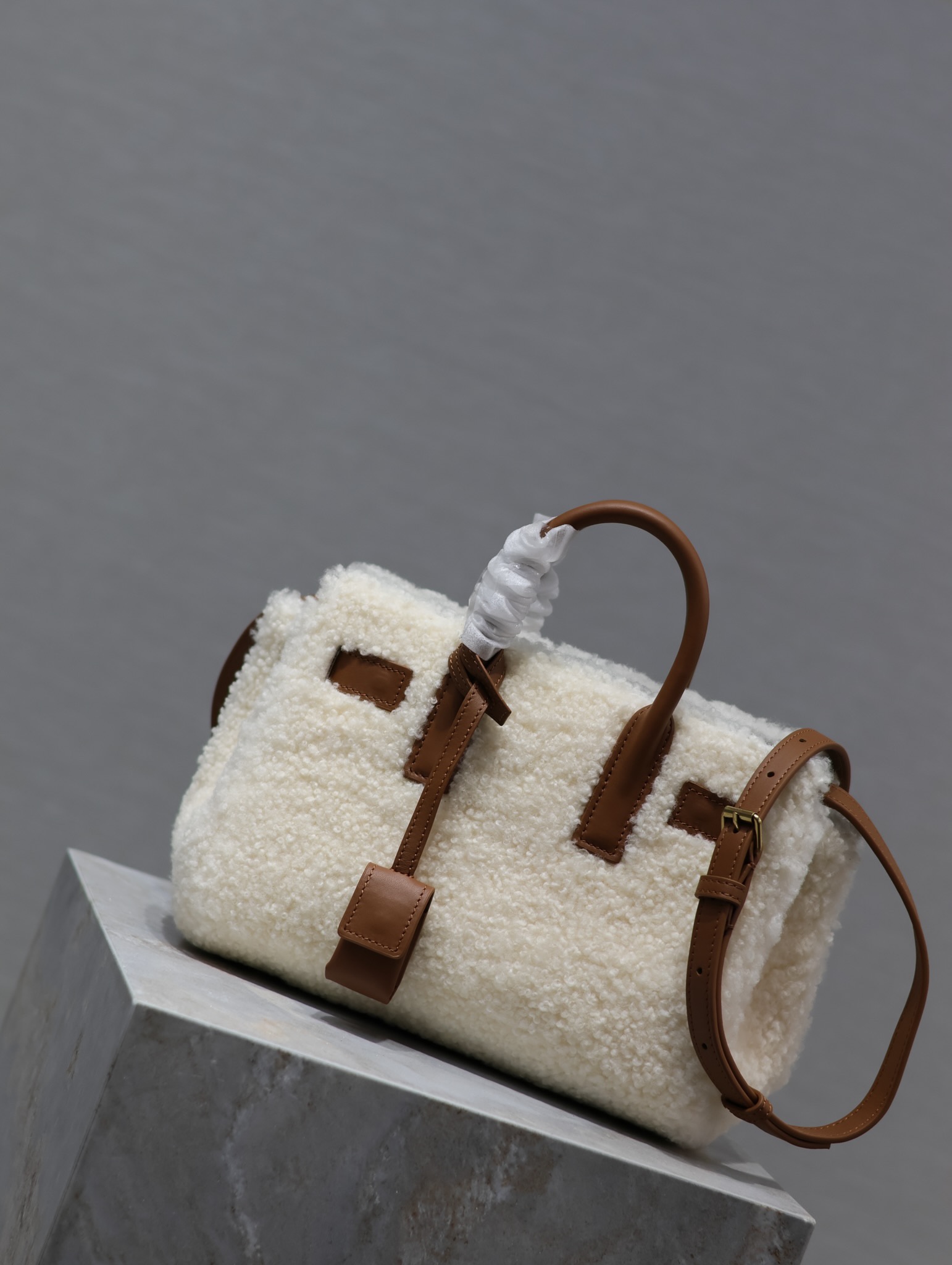 [TOP] Yves Saint Laurent YSL Lamb's Wool Sac De Jour Handbag