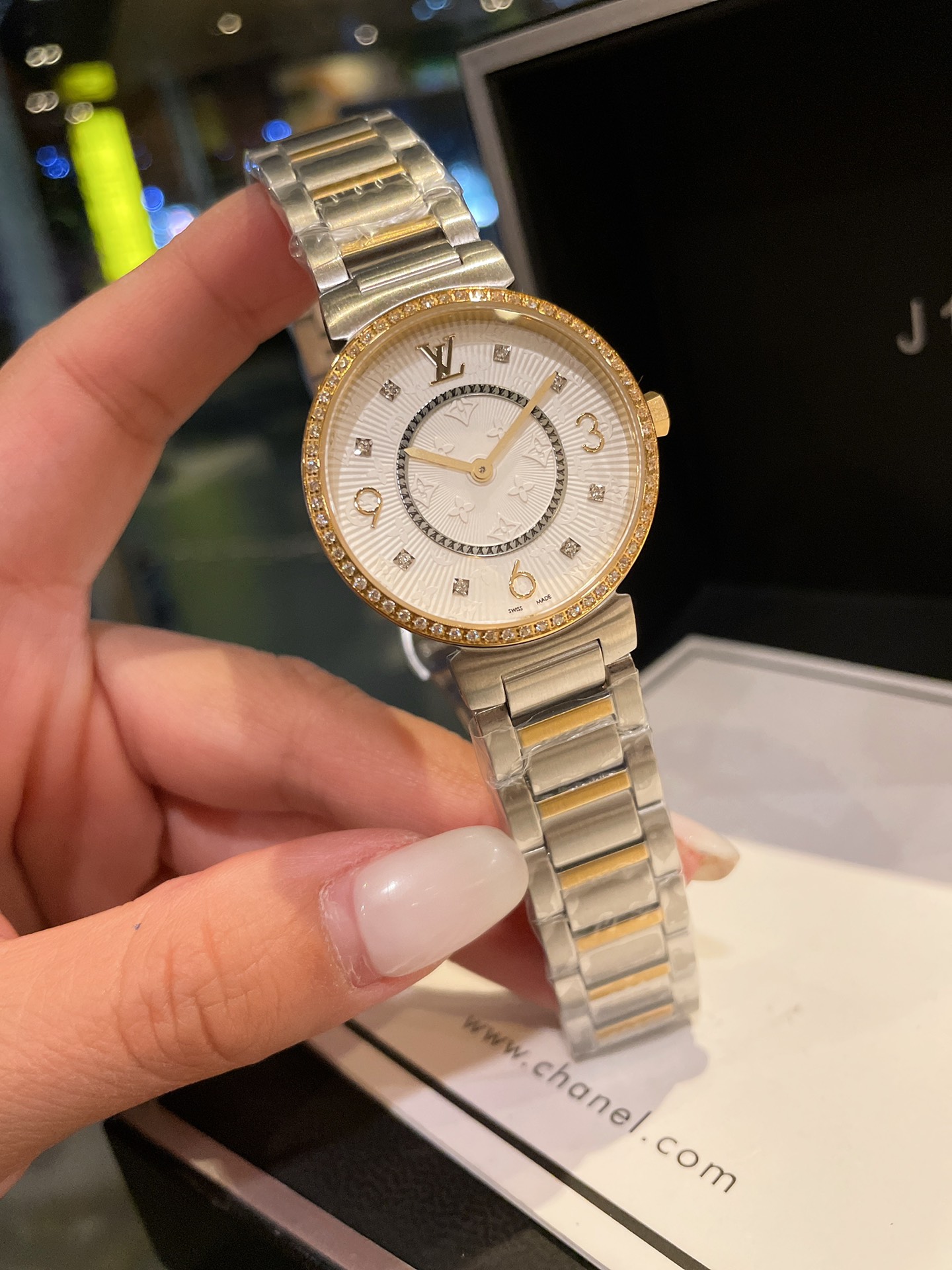 [TOP] Louis Vuitton LV Swiss Quartz Watch Leather 34mm - 3 Colours