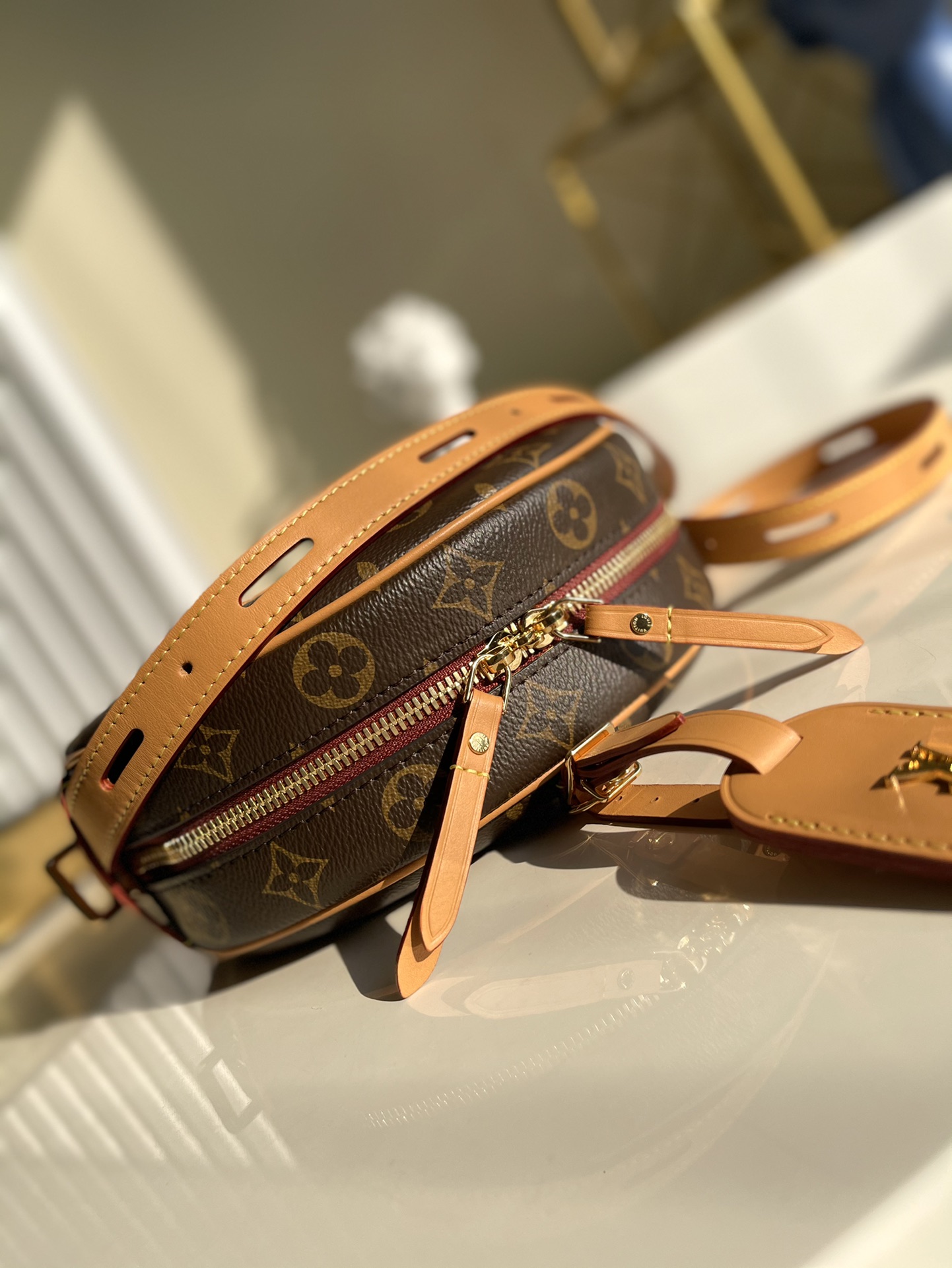 [TOP] Louis Vuitton LV Boite Chapeau Soul Handbag 20X22.5X8CM - Reverse Monogram