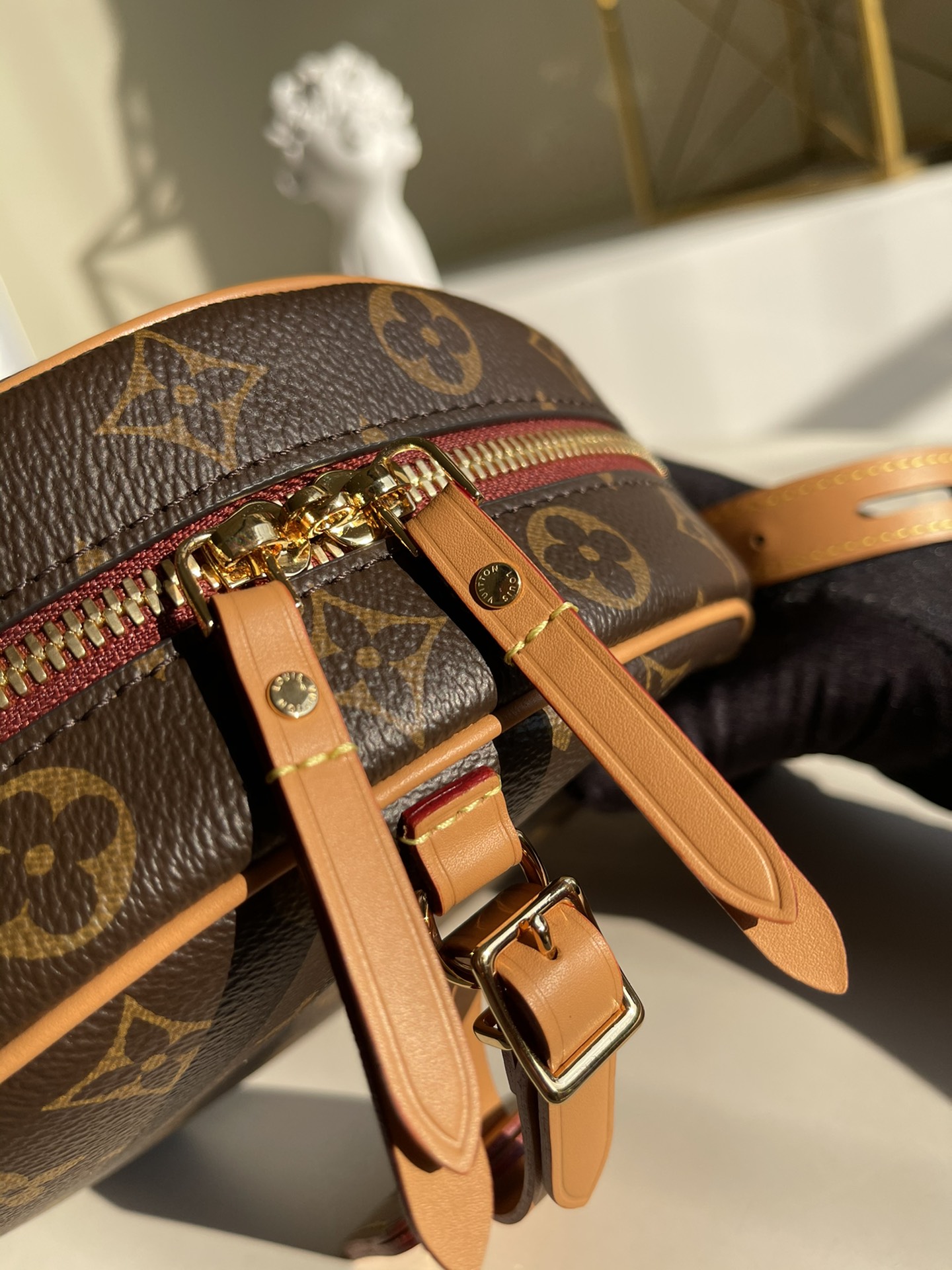 [TOP] Louis Vuitton LV Boite Chapeau Soul Handbag 20X22.5X8CM - Reverse Monogram