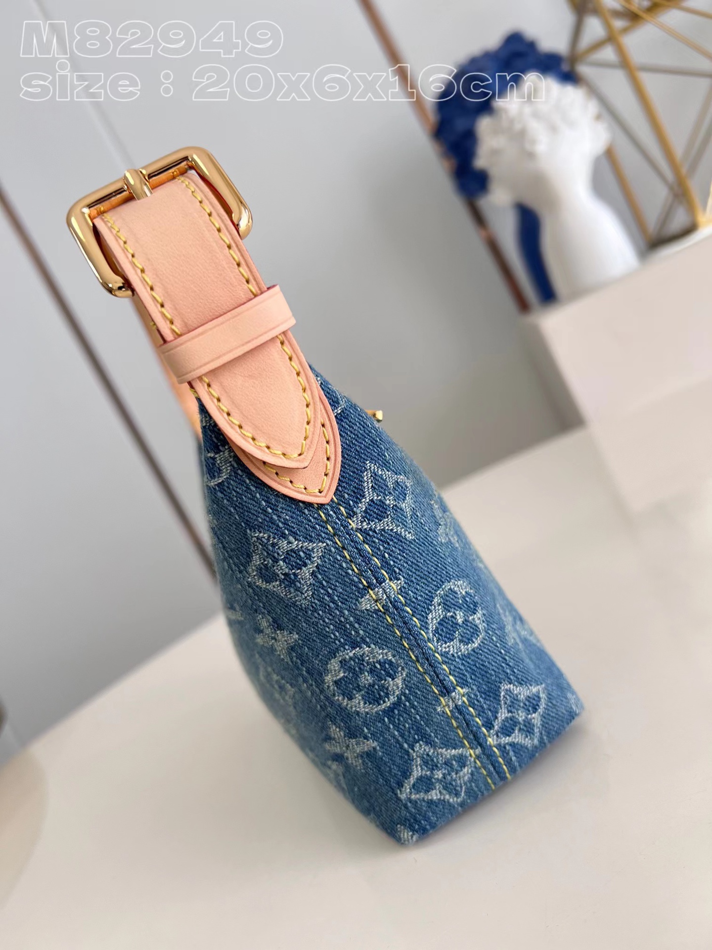 [TOP] Louis Vuitton LV Hills Pochette Handbag 20.5x6x16cm - Denim Blue