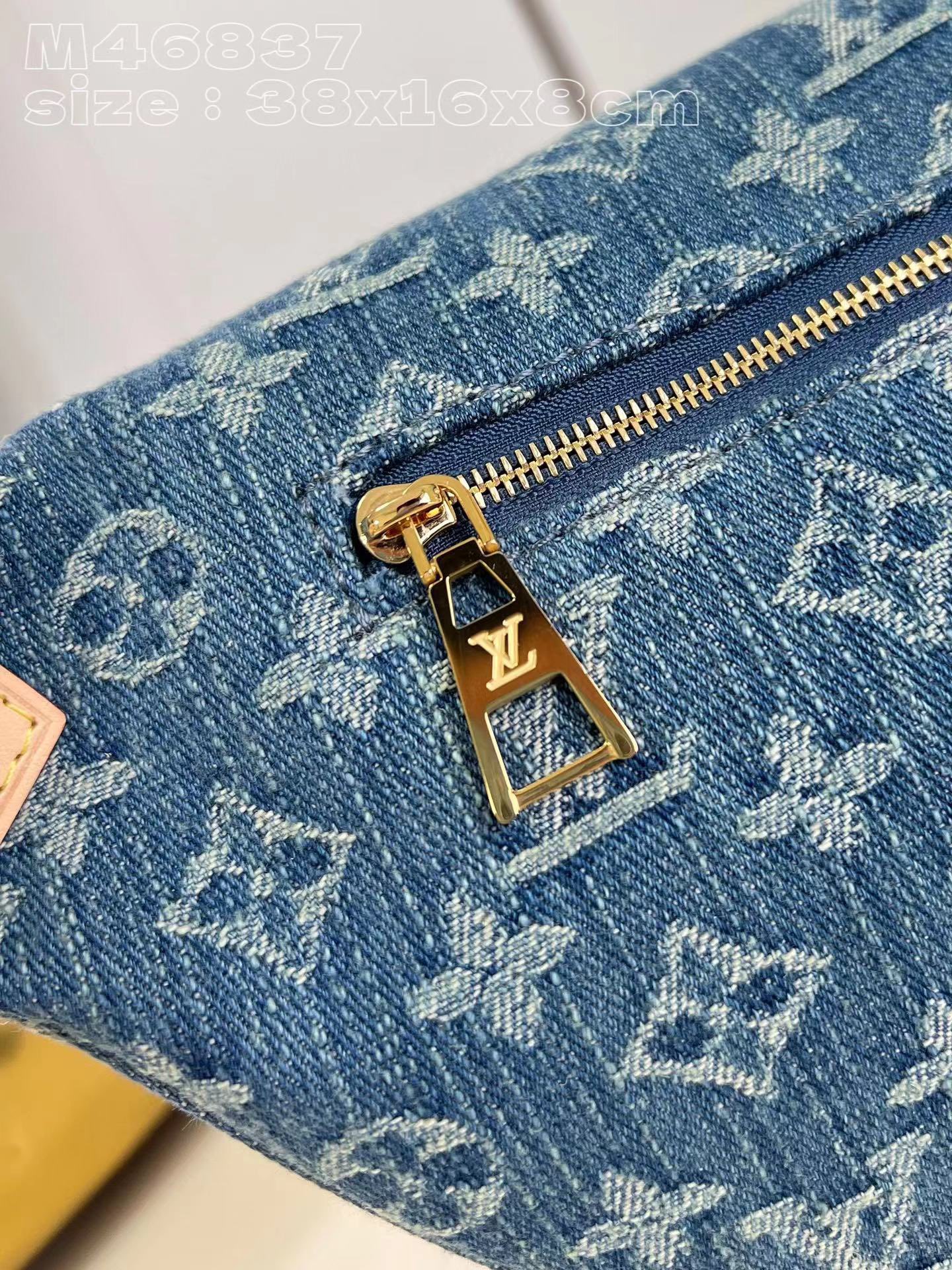 [TOP] Louis Vuitton LV High Rise Waist Bag Made Of Monogram Denim Canvas 38x16x8cm - Denim Blue