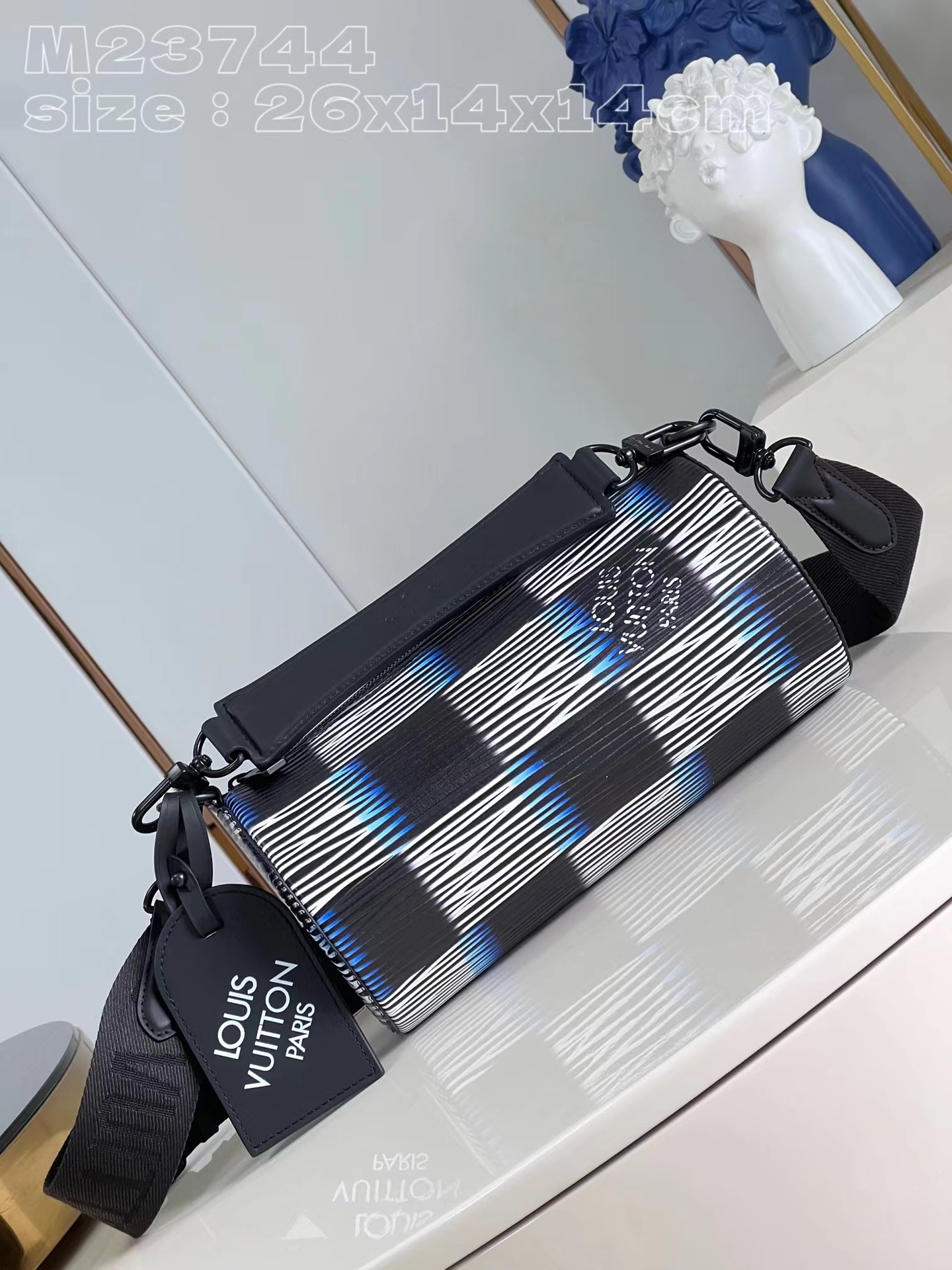 [TOP] Louis Vuitton LV Soft Polochon Leather Handbag - 26 x 14 x 14cm - Black