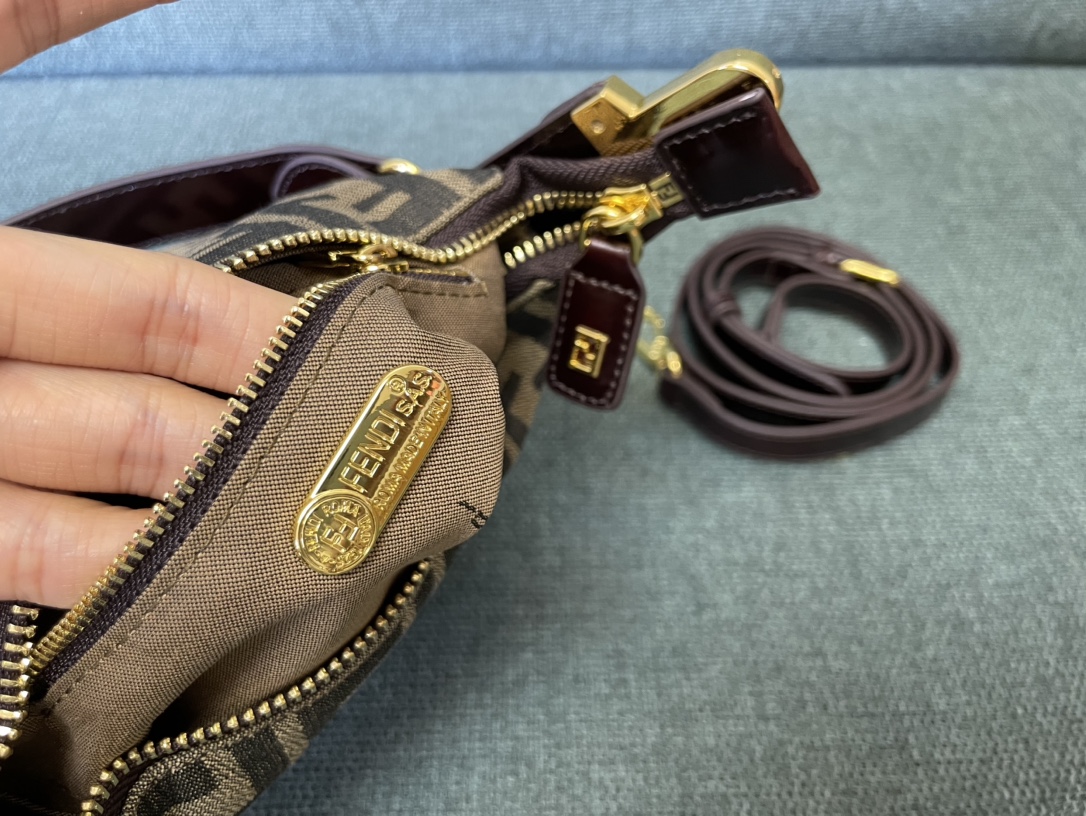 [TOP] FENDI Mini Lunch Box Bag 15×9×13cm  - Coffee