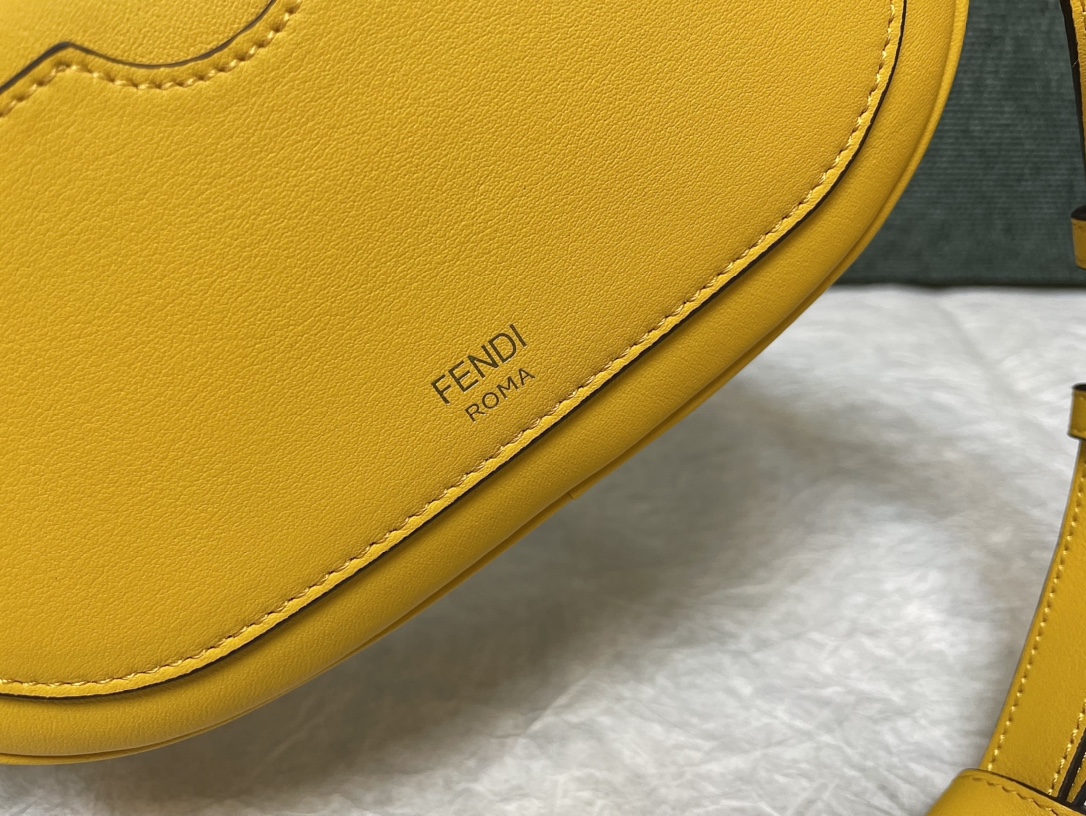 [TOP] FENDI Suede Mini Camera Bag 21x12.5x7cm - Yellow&GHW
