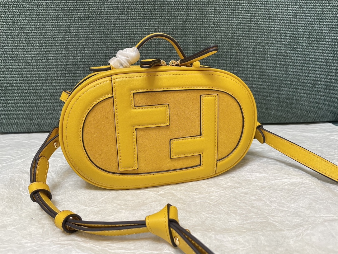 [TOP] FENDI Suede Mini Camera Bag 21x12.5x7cm - Yellow&GHW