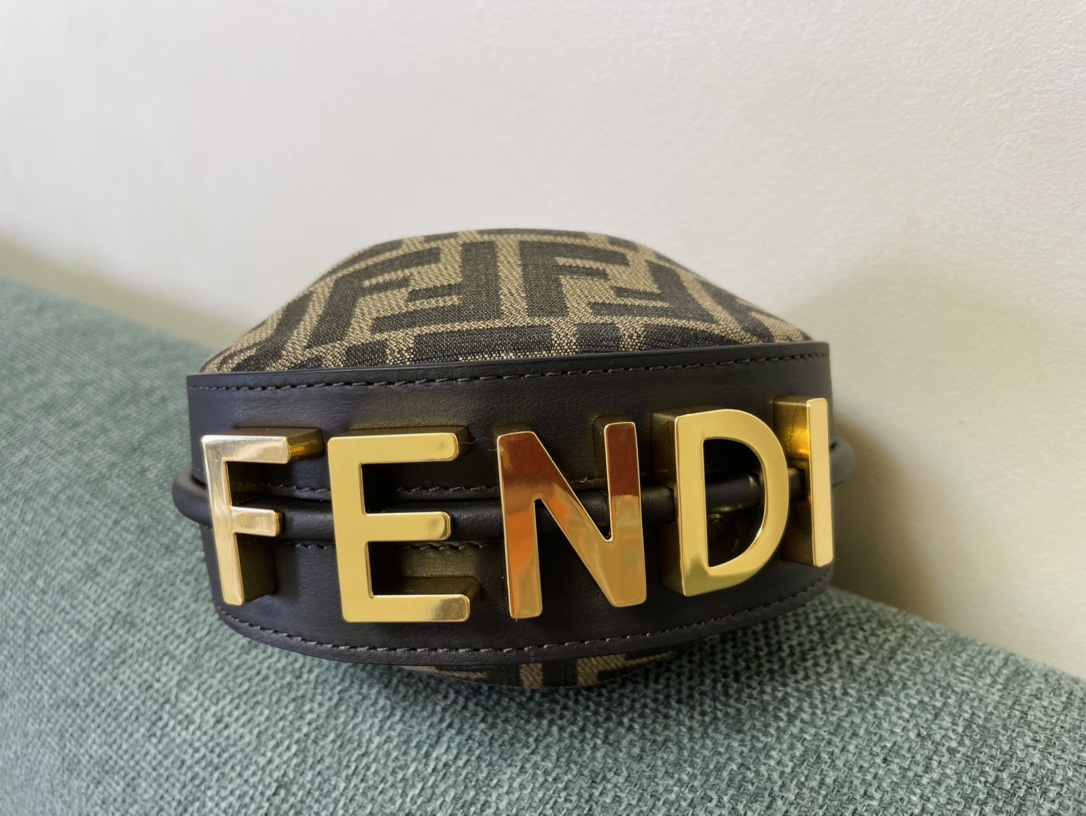 [TOP] FENDI Leather Material Fendigraphy Bags - 2 Sizes - Coffee&GHW