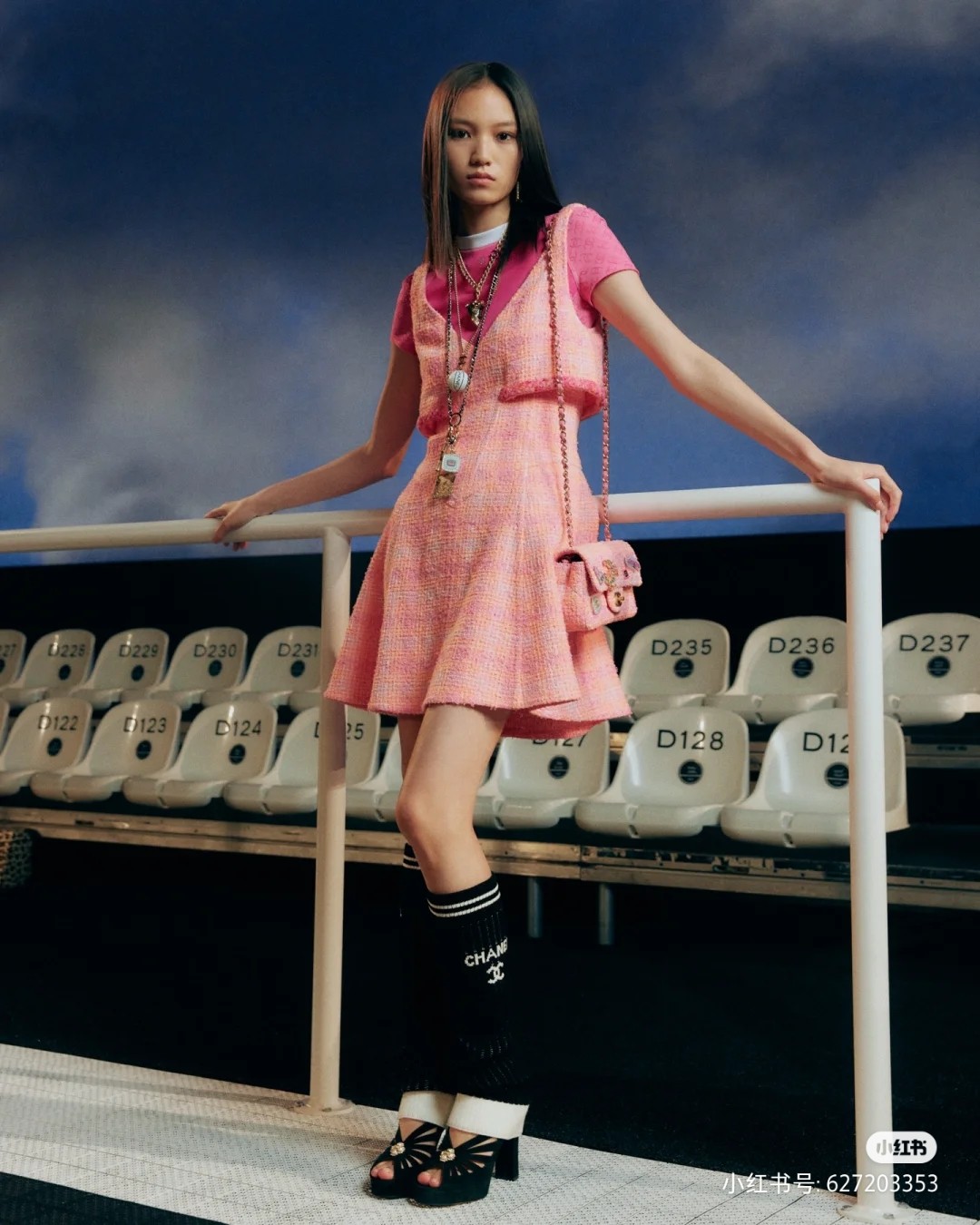 [TOP] CHANEL Chain Crossbody Bag - 20CM/23CM - GHW&Pink