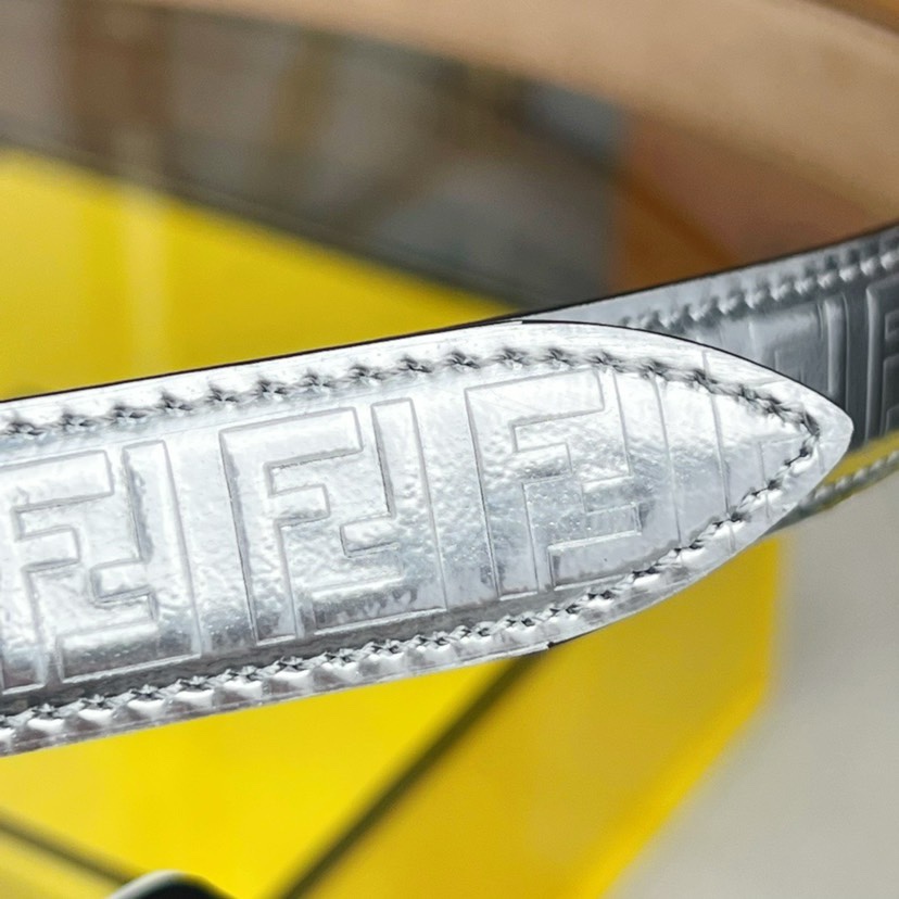 [TOP] FENDI Leather Embossed Waistband - Silvery - 2CM