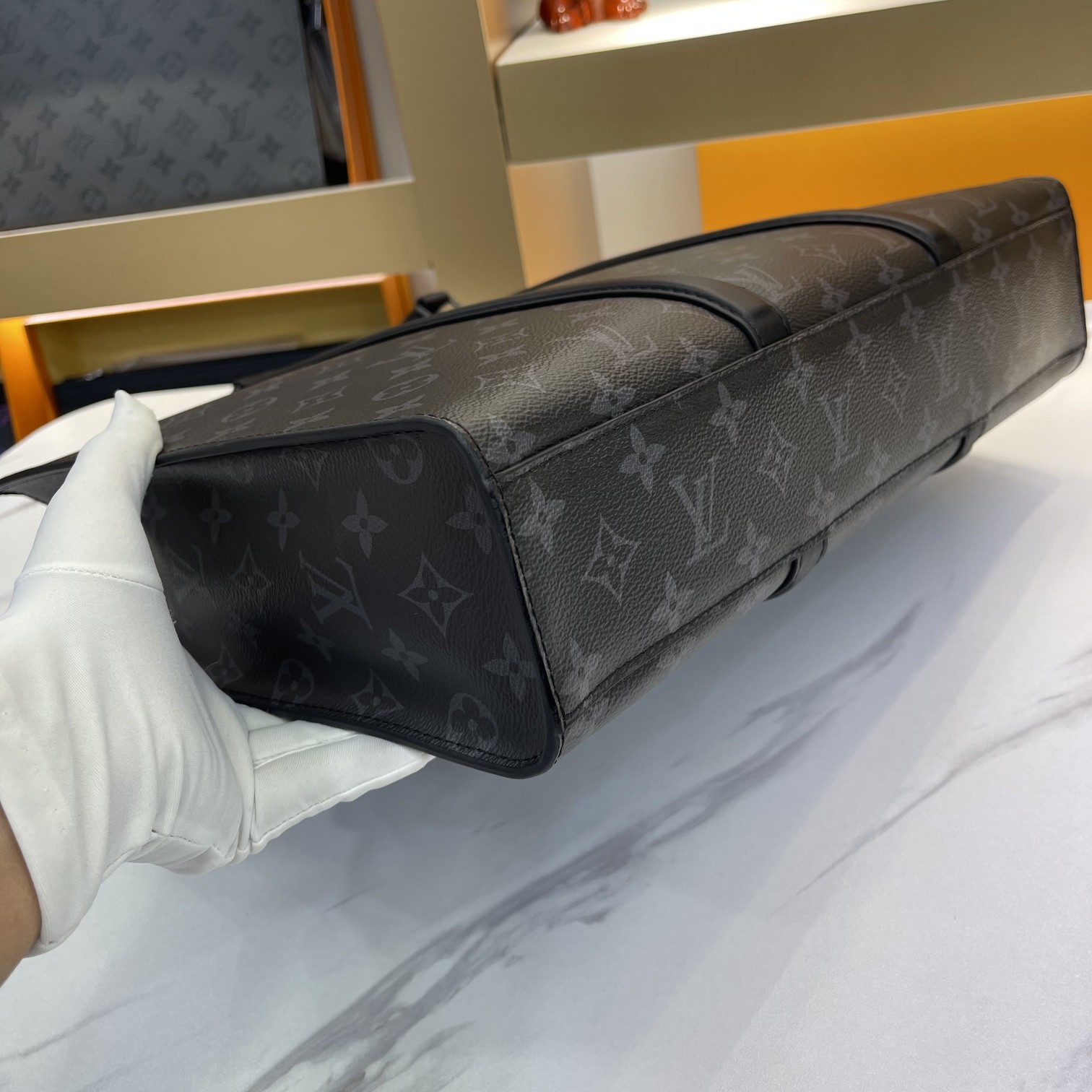 [TOP] Louis Vuitton LV Men's Full Head Cowhide Tote Bag - 38x9x29CM - Black