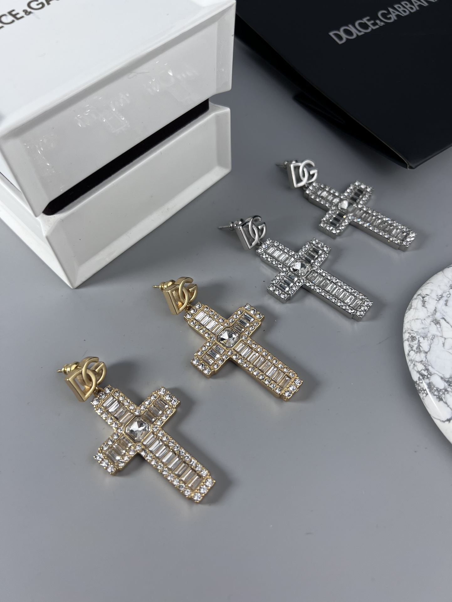[TOP] Dolce & Gabbana D&G Cross Earrings - 2 Color