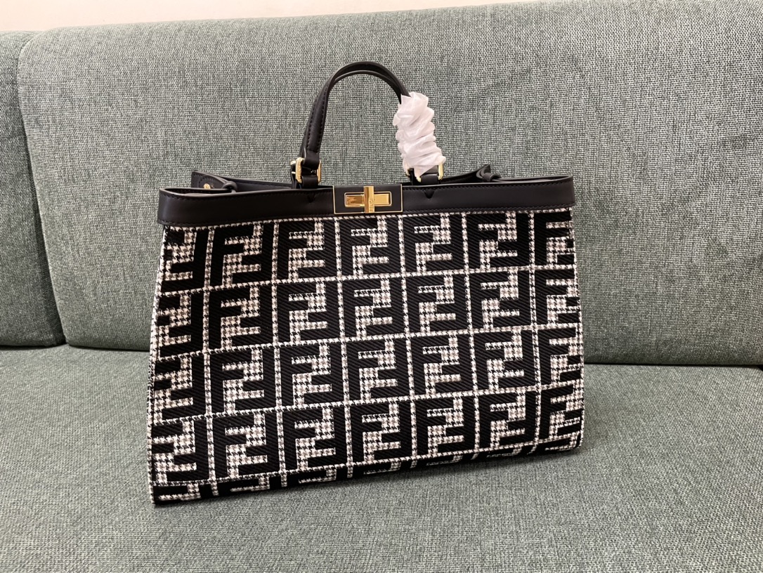 [TOP] FENDI Thousand Bird Checkered Sheepskin Material Peekaboo X-Tote Bags - 41x16x29.5cm - GHW&Apricot