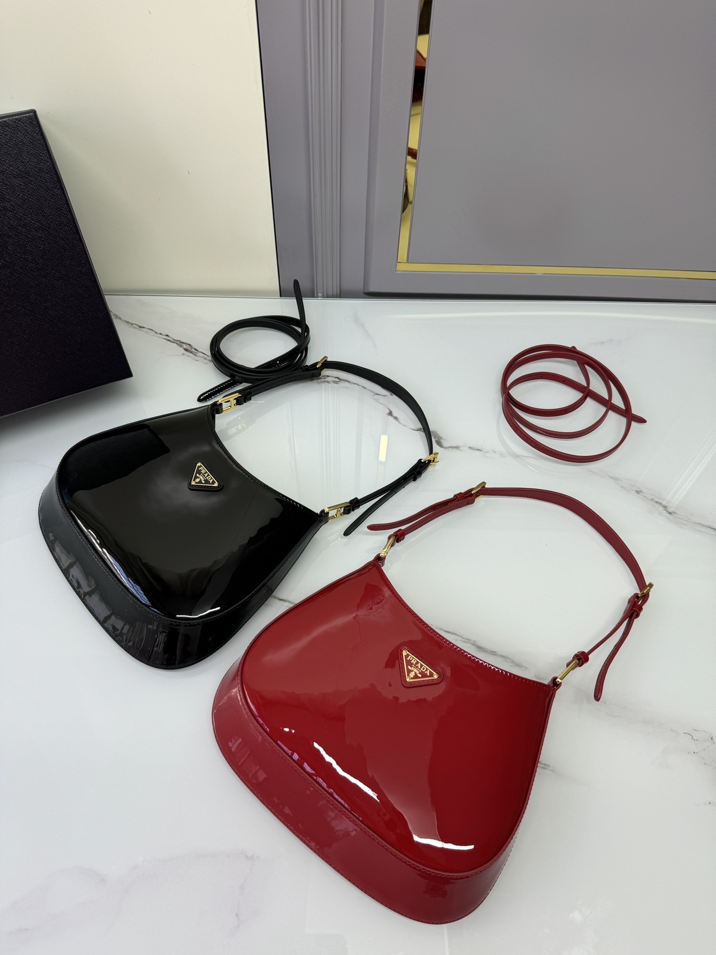 [TOP] PRADA Cleo Bag Patent Leather Large 22x18.5x4.5cm - 3 Color
