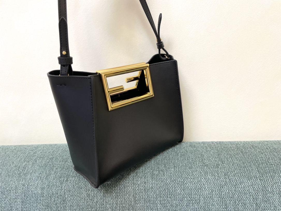 [TOP] FENDI Double F Buckle, Cowhide Material Bags - 2 Sizes - Black&GHW