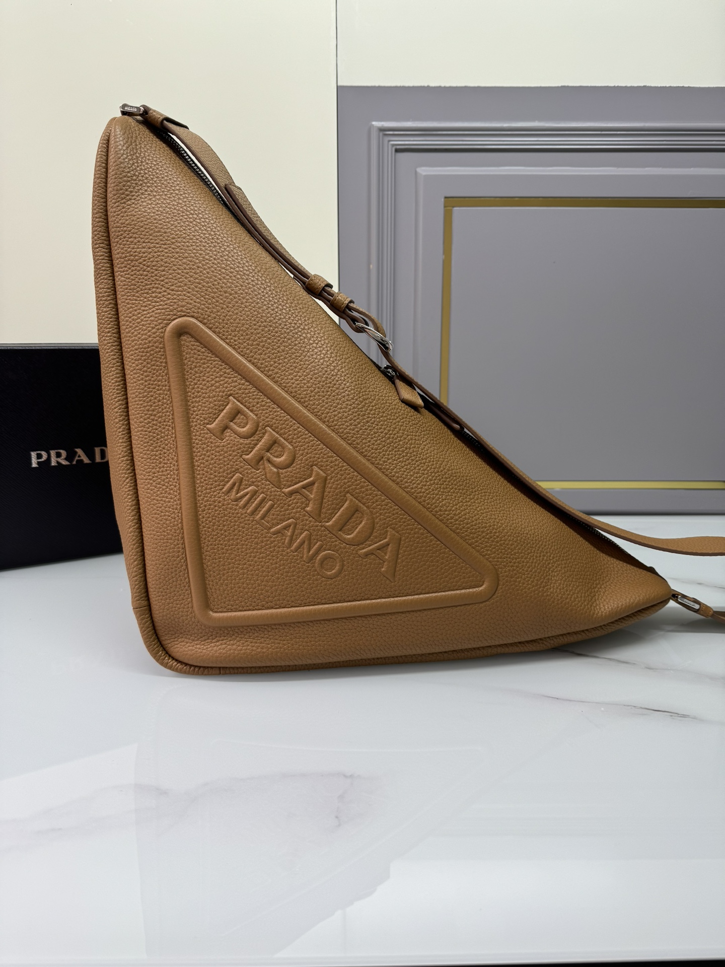 [TOP] PRADA Calfskin Triangle Bag 22.5x31x28cm - 5 Color