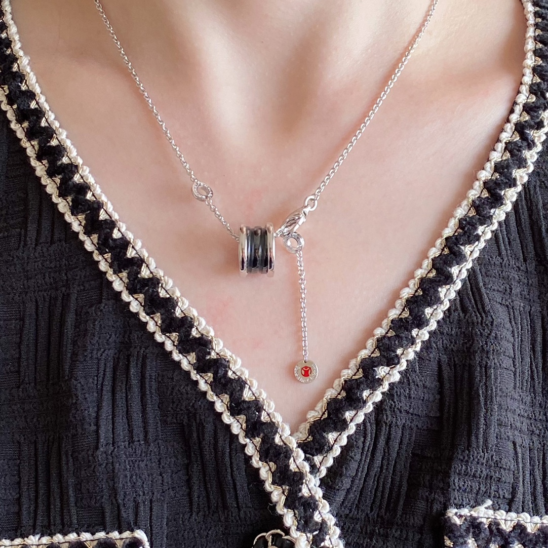 [TOP] BVLGARI Little Red Man Black Ceramic Necklace - Sillver