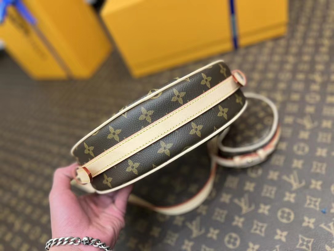 [TOP] Louis Vuitton LV Croissant MM Bag 21x7x5cm - Monogram