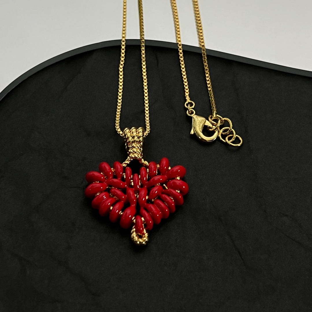 [TOP] Bottega Veneta BV Heart Necklace - Gold