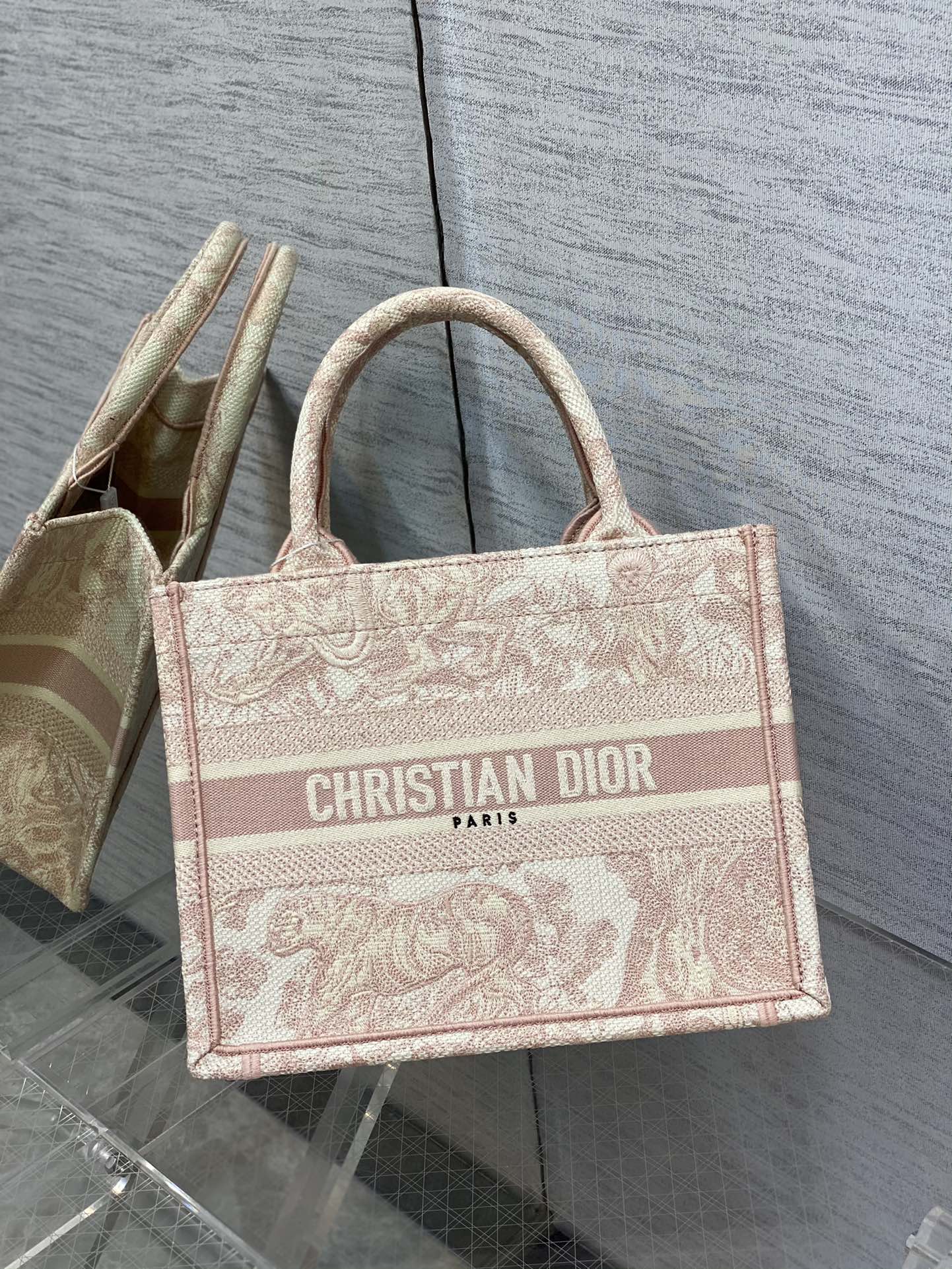 [TOP] Christian Dior Tiger Embroidery Pattern Tote Handbags - 26*8*22cm