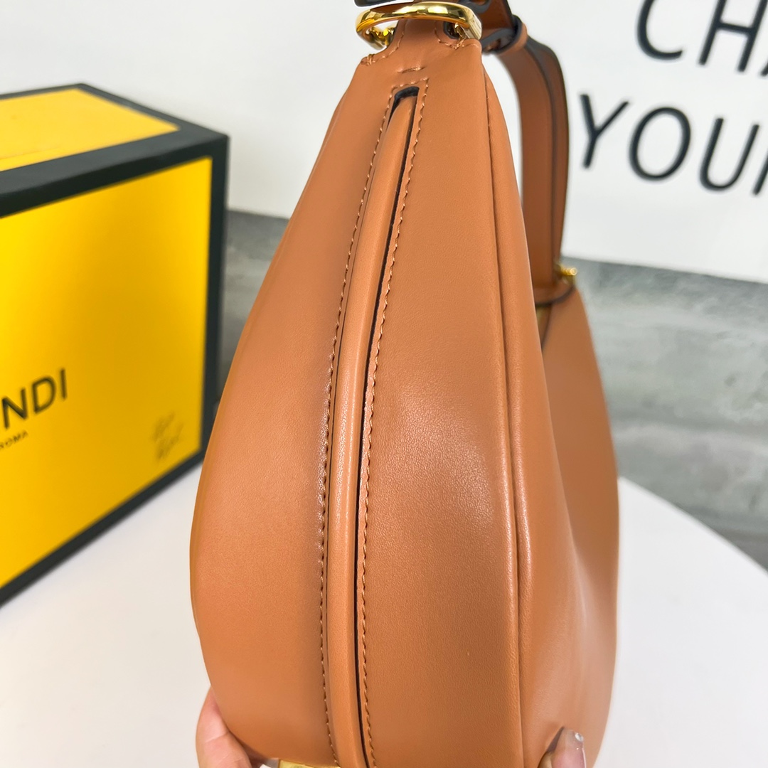 [TOP] FENDI Leather Material Fendigraphy Bags 29x24.5x10cm - Caramel&GHW