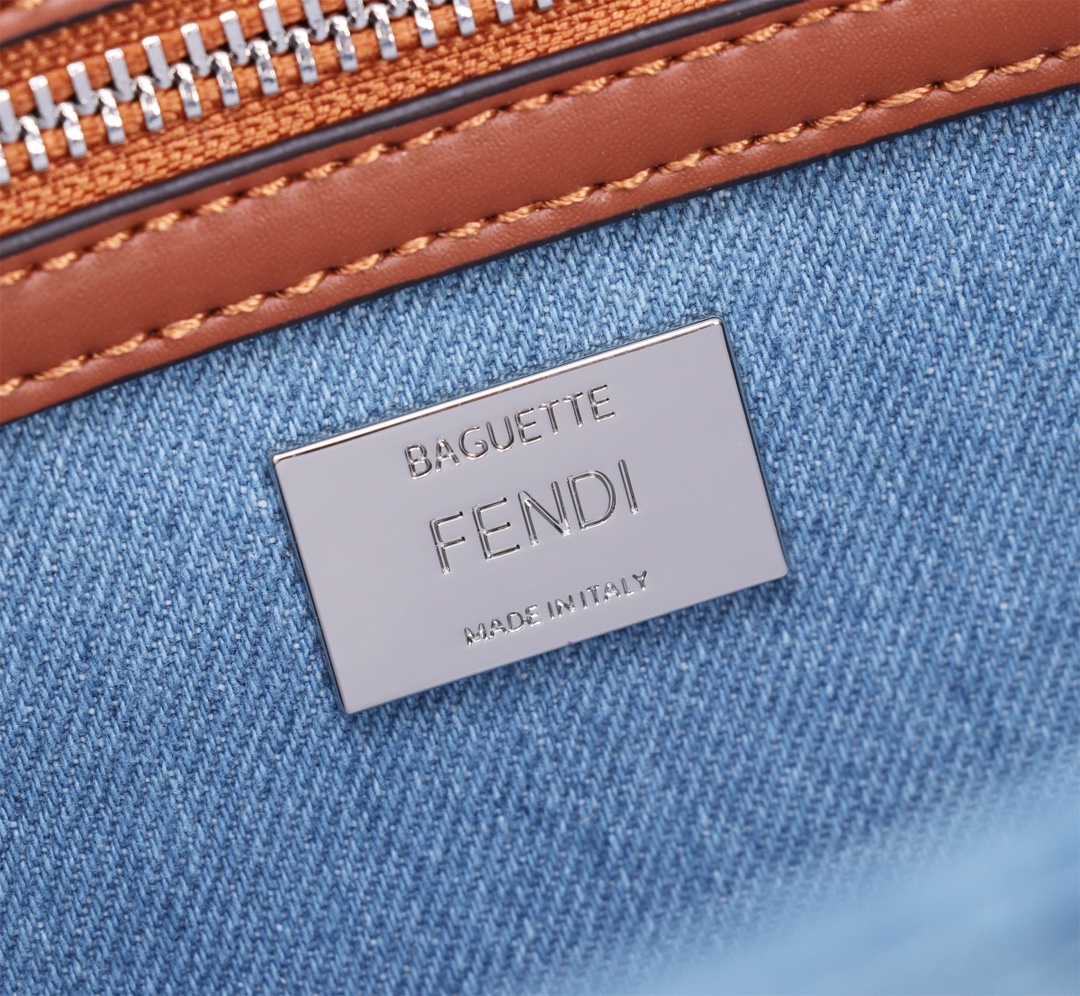 [TOP] FENDI Cowboy Tassel Baguette Bag - 26cm - Denim Blue