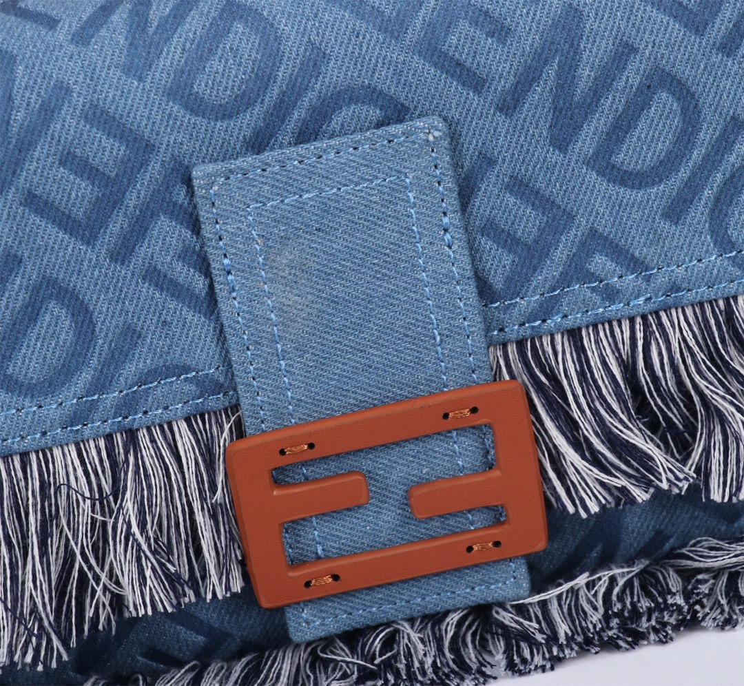 [TOP] FENDI Cowboy Tassel Baguette Bag - 26cm - Denim Blue