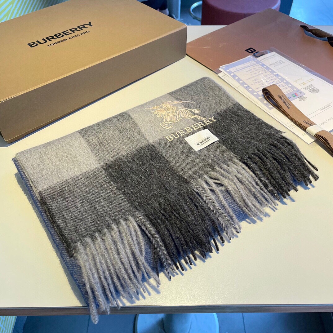 [TOP] BURBERRY Deep Water Ripple Classic Cashmere Plaid Scarf 32 x 180 cm - 2 Colors