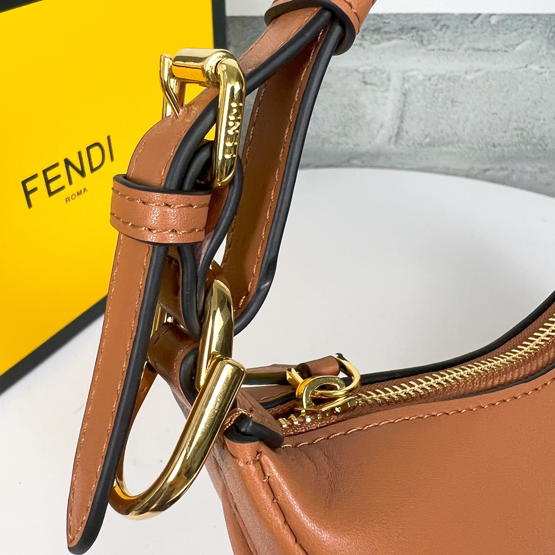 [TOP] FENDI Leather Material Fendigraphy Bags 29x24.5x10cm - Caramel&GHW