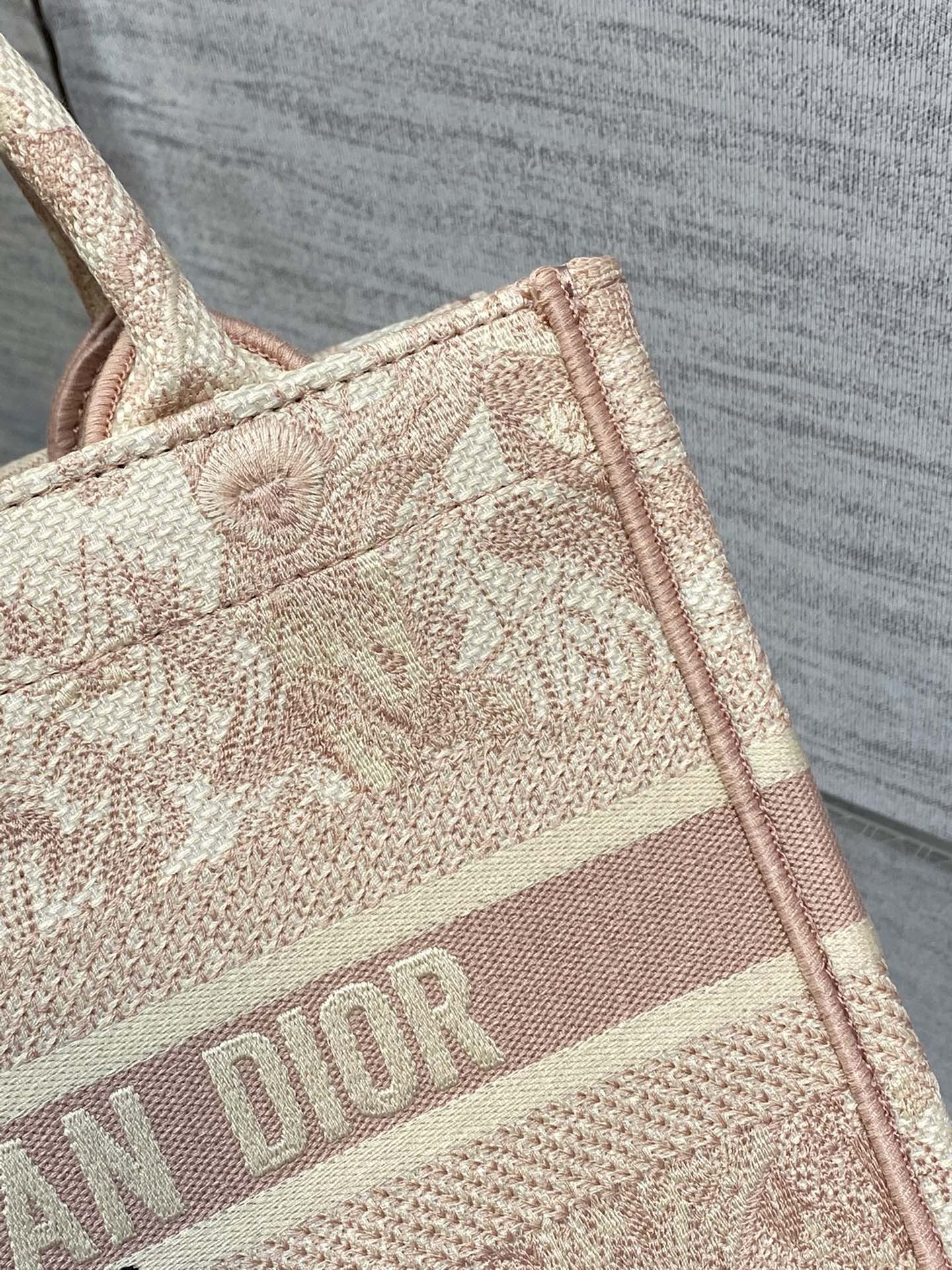 [TOP] Christian Dior Tiger Embroidery Pattern Tote Handbags - 26*8*22cm